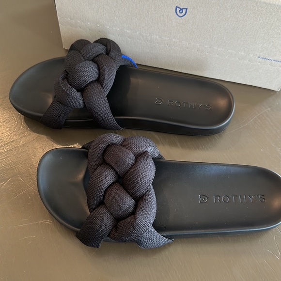 RARE limited edition Rothy’s Black Bubble Slide Size 5.5 - Picture 2 of 4